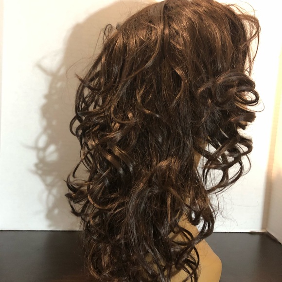 Never worn lace front loose curls synthetic wig - Picture 3 of 4